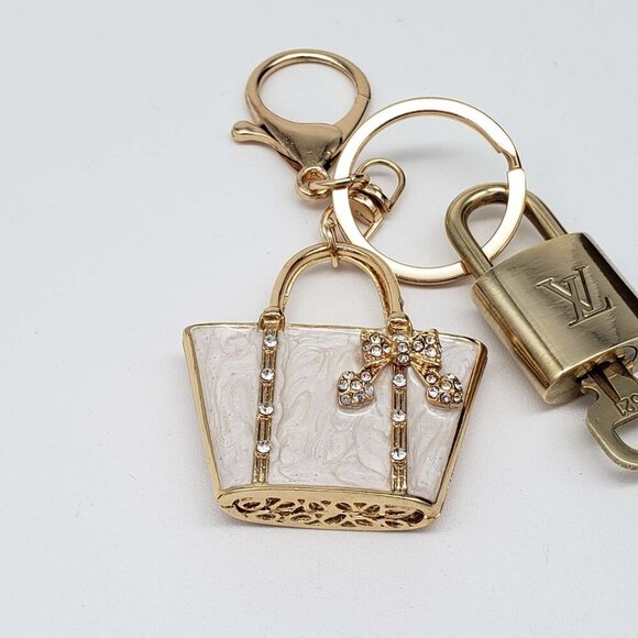 100% Auth Louis Vuitton Lock & Key with unbranded Bagcharm, Keycharm, Keychain - Picture 6 of 7